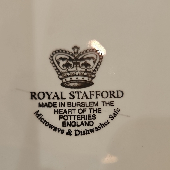 Stafford Black and White Parisian Sketch Dinnerware - Picture 2 of 2